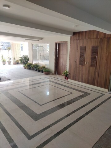 Parking in 4 BHK Apartment at Sector 31 – for Rent