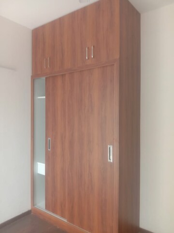 Furnished Amenities in 3 BHK Apartment at Nasik Road – for Rent