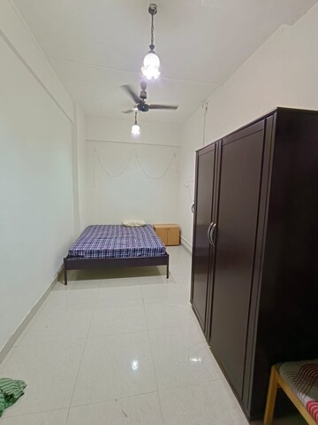 Room in 1 BHK Apartment at Colaba – for Rent