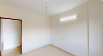 Room in 3 BHK Apartment at Old Madras Road – for Sale