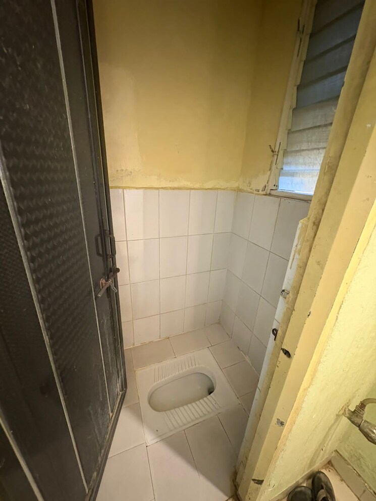 Bathroom, yash-sankul 1 Bedroom 650 Sq.Ft. Apartment In Pimple Saudagar Pune 7910847