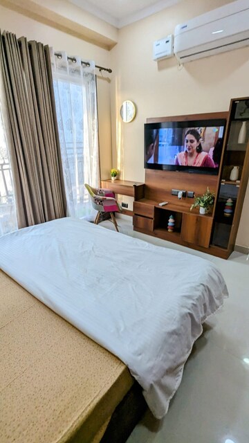 Bedroom in 1 BHK Apartment at Sector 42 – for Rent