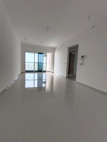Room in 3 BHK Apartment at A And O F Residences Malad, Malad East – for Rent
