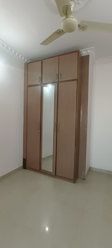 2 BHK Apartment For Rent in Narendra Nagar