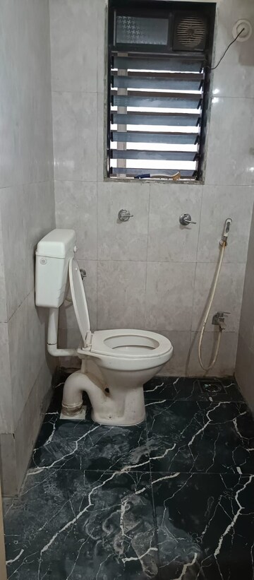 Bathroom in 3 BHK Apartment at Vaibhavlaxmi Stella Sapphire, Chembur – for Rent