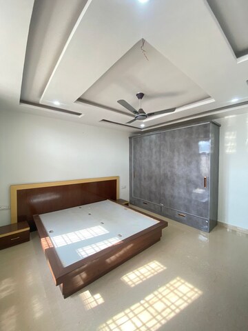 Bedroom in 3 BHK Builder Floor at Ansal Plaza Sector-23, Sector 23 – for Rent