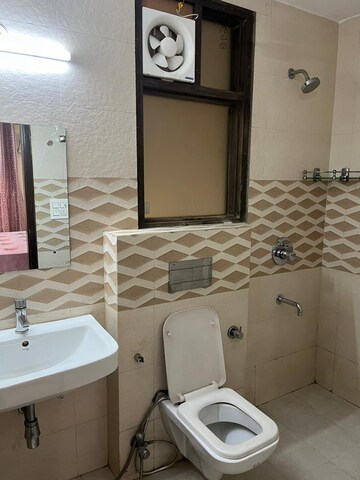 Bathroom in 3 BHK Builder Floor at Ardee City, Sector 52 – for Rent