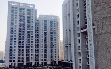 2 BHK Apartment For Sale in Pareena Hanu Residency, Sector 68