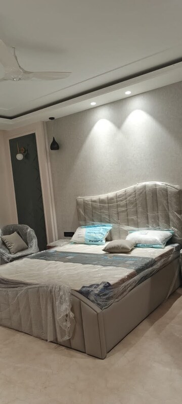 Bedroom in 3 BHK Builder Floor at Eros Rosewood City, Sector 49 – for Rent