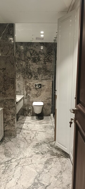 Bathroom in 3 BHK Builder Floor at Eros Rosewood City, Sector 49 – for Rent