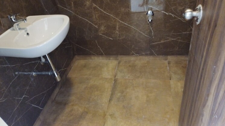 Attached Bathroom, ghatkopar east 2 Bedroom 607 Sq.Ft. Apartment In Ghatkopar East Mumbai 7911571