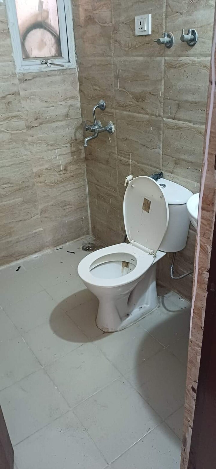 Bathroom, amrapali-golf-homes 2 Bedroom 1100 Sq.Ft. Apartment In Sector 4, Greater Noida Greater Noida 7911524