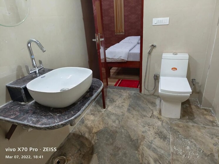 Bathroom, greater kailash i 4 Bedroom 300 Sq.Yd. Builder Floor In Greater Kailash I Delhi 7911531