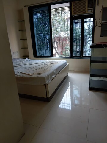 Master Bedroom in 1 BHK Apartment at Vile Parle East – for Rent