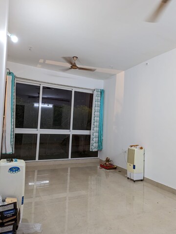 Room in 2 BHK Apartment at Runwal Forests, Kanjurmarg West – for Rent