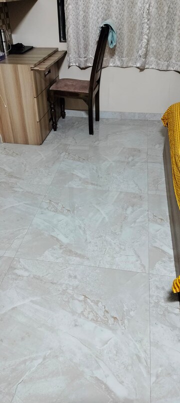 Room in 2 BHK Builder Floor at Zakir Nagar – for Sale