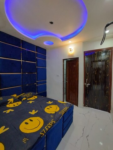 Bedroom in 2 BHK Builder Floor at Zakir Nagar – for Sale