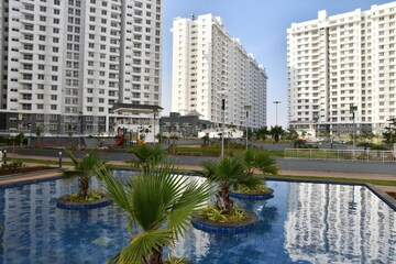 Swimming Pool in 3 BHK Apartment at Purva Palm Beach, Hennur Road – for Rent