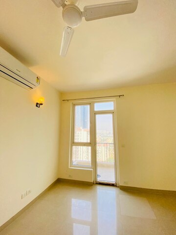 Room in 3 BHK Apartment at Emaar Emerald Estate, Sector 65 – for Rent