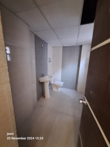 2 BHK Apartment For Sale in Mahagun Mantra I, Sector 10 Greater Noida