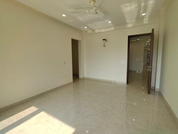 Room in 3 BHK Apartment at Sector 10 – for Rent