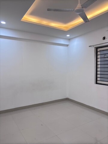 Room in 3 BHK Apartment at Jains Carlton Creek Phase 2, Gachibowli – for Rent