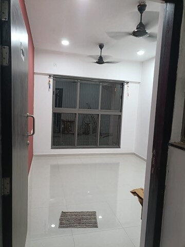 1 BHK Apartment For Rent in UK Iridium Kandivali East Mumbai  7912074