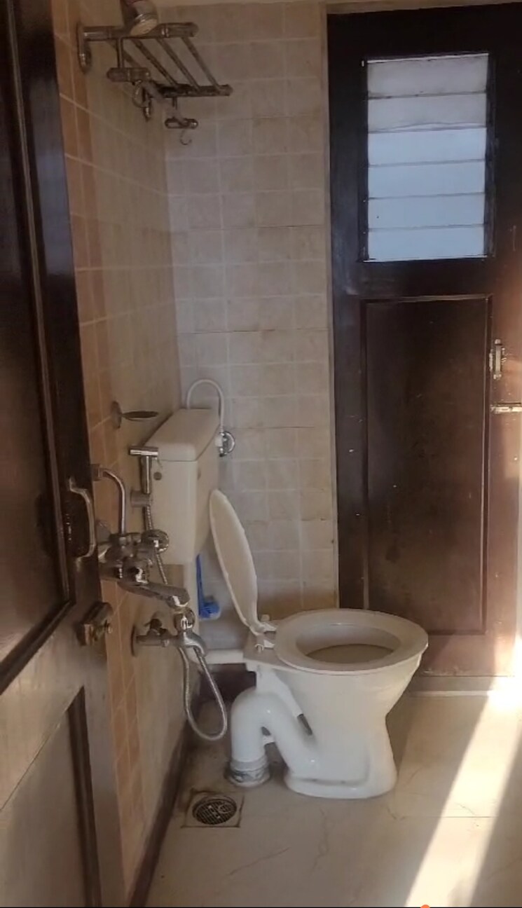 Bathroom, vijay-vatika 2 Bedroom 900 Sq.Ft. Apartment In Kavesar Thane 7912136