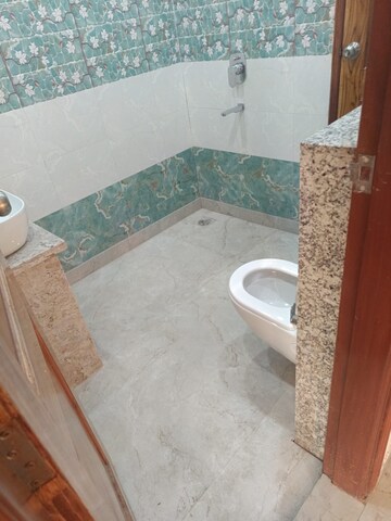 Bathroom in 3 BHK Independent House at RWA Apartments Sector 39, Sector 39 – for Rent