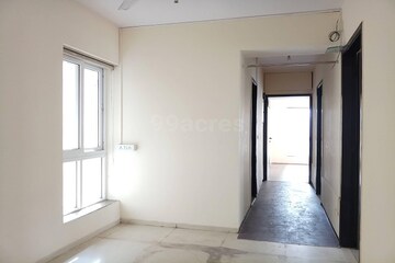 Room in 2.5 BHK Apartment at Runwal The Orchard Residency, Ghatkopar West – for Rent