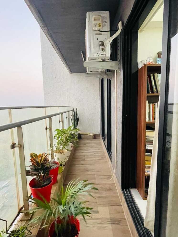 Balcony, hubtown-hill-crest 2.5 Bedroom 1200 Sq.Ft. Apartment In Andheri East Mumbai 7912249