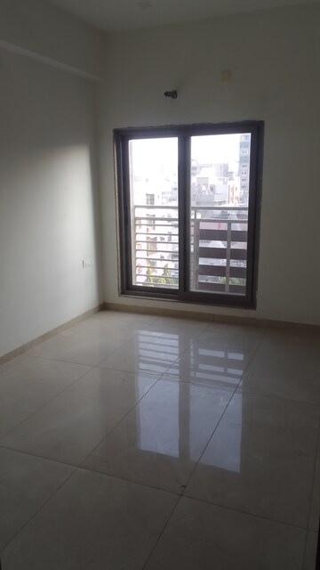 Room in 3 BHK Apartment at Navarangpura – for Sale