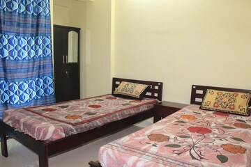 Room in  Pg at Rabale – for Rent