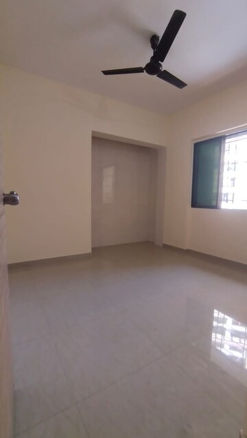 Room in 3 BHK Apartment at Sudarshan Sky Garden, Ghodbunder Road – for Rent