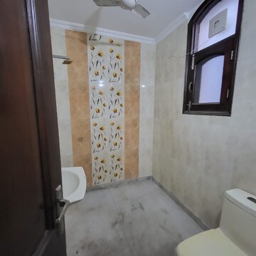 Living Room in 3 BHK Builder Floor at Uday Arden 45, Sector 45 – for Rent