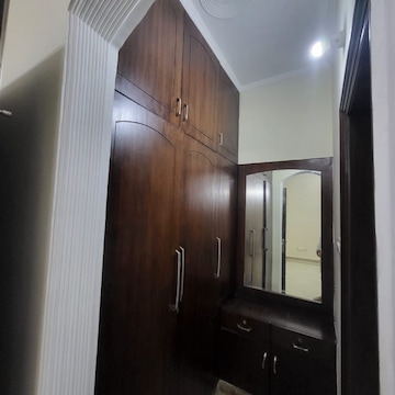 Building Lobby in 3 BHK Builder Floor at Uday Arden 45, Sector 45 – for Rent