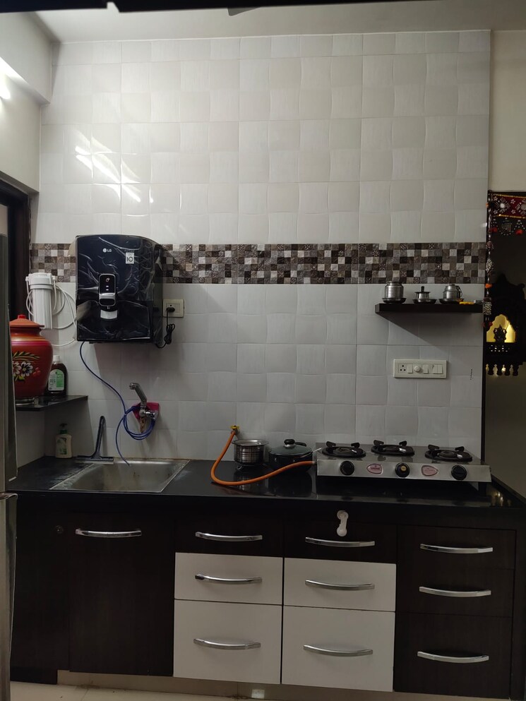 Kitchen, science city 2 Bedroom 132 Sq.Yd. Apartment In Science City Ahmedabad 7912602