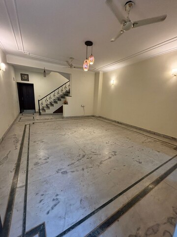 2 BHK Builder Floor For Sale in Rohini Sector 11