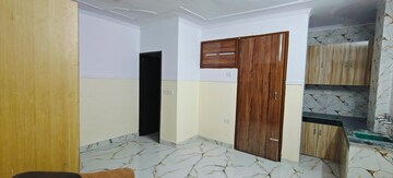 Room in 1 RK Builder Floor at Mayur Vihar Phase 1 – for Rent