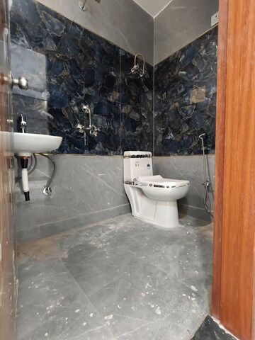 Bathroom in 5 BHK Villa at Kasauli – for Sale