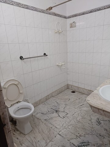 Bathroom in 5 BHK Villa at Kasauli – for Sale
