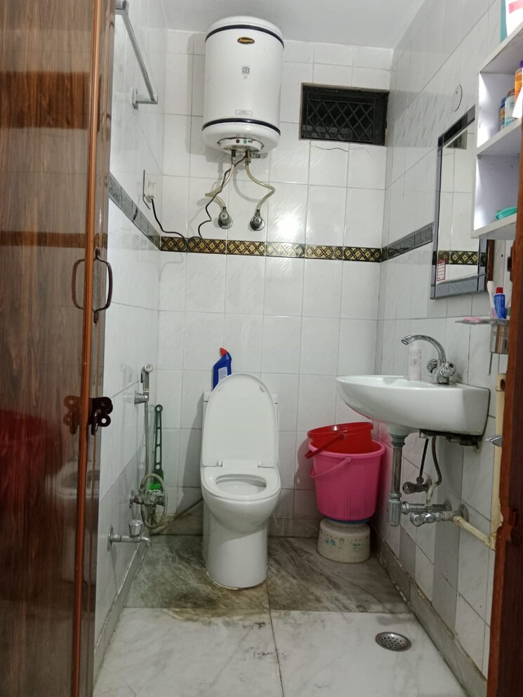 Bathroom, govindpuri 2 Bedroom 600 Sq.Ft. Builder Floor In Govindpuri Delhi 7912833