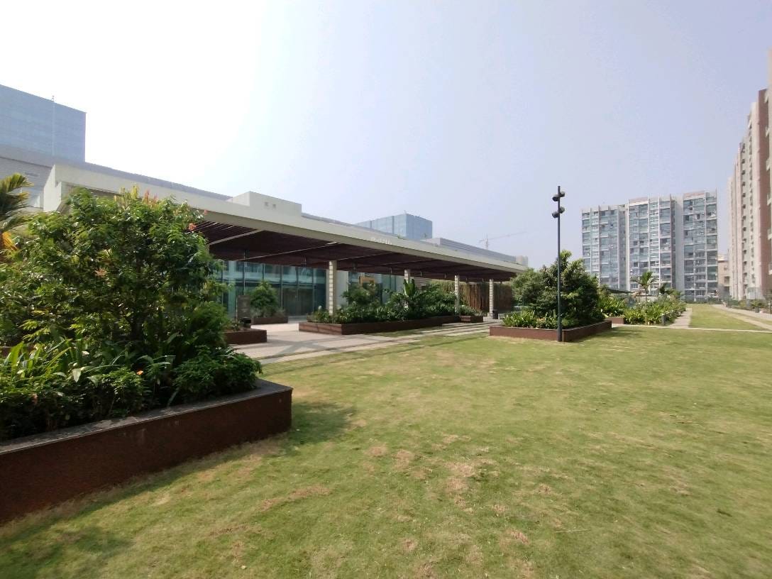 2 BHK + Pooja Room,Servant Room,Study Room,Extra Room 1200 Sq.Ft. Apartment in L & T Seawoods Residences Phase 1 Part A