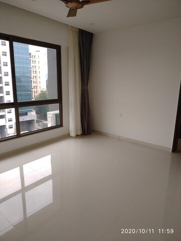 Room in 2 BHK Apartment at Sapra Power Boulevard, Mundhwa – for Rent