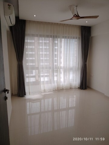 Room in 2 BHK Apartment at Sapra Power Boulevard, Mundhwa – for Rent