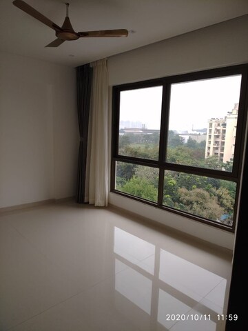 Room in 2 BHK Apartment at Sapra Power Boulevard, Mundhwa – for Rent