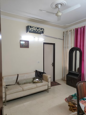 Living Room in 3 BHK Apartment at Park Royal Apartment, Sector 56 – for Rent