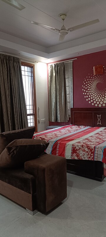 Bedroom in 3 BHK Builder Floor at Anand Vihar – for Rent