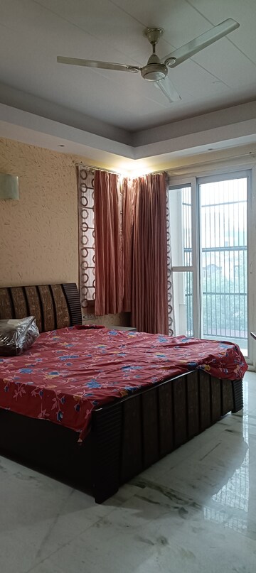 Bedroom in 3 BHK Builder Floor at Anand Vihar – for Rent