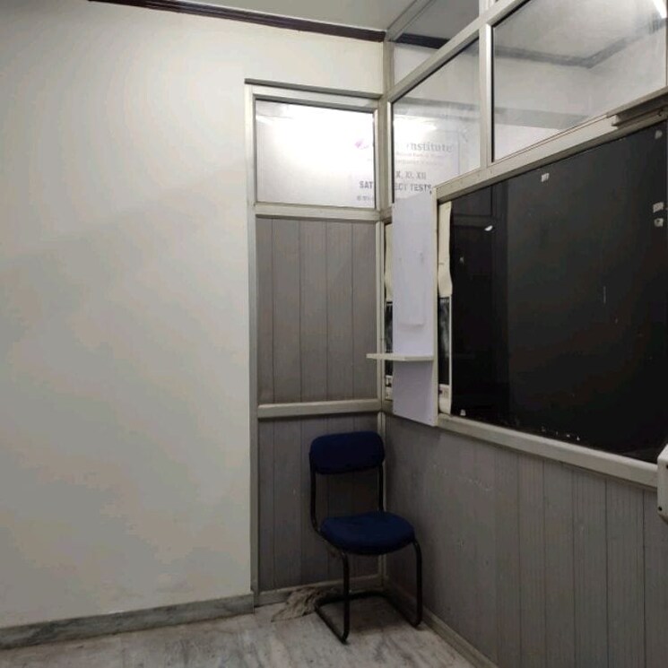 Kitchen, greater kailash ii 3 Bedroom 250 Sq.Yd. Builder Floor In Greater Kailash ii Delhi 7912982